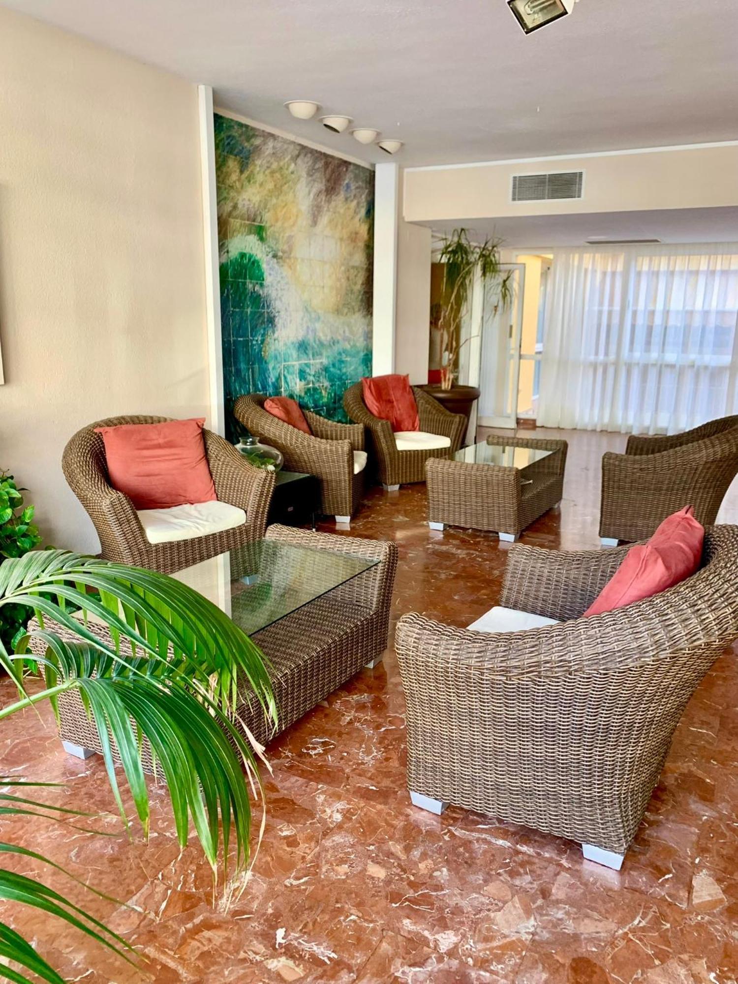 Ar Apartments - Central And Cozy Apartment In Benalmádena Eksteriør bilde