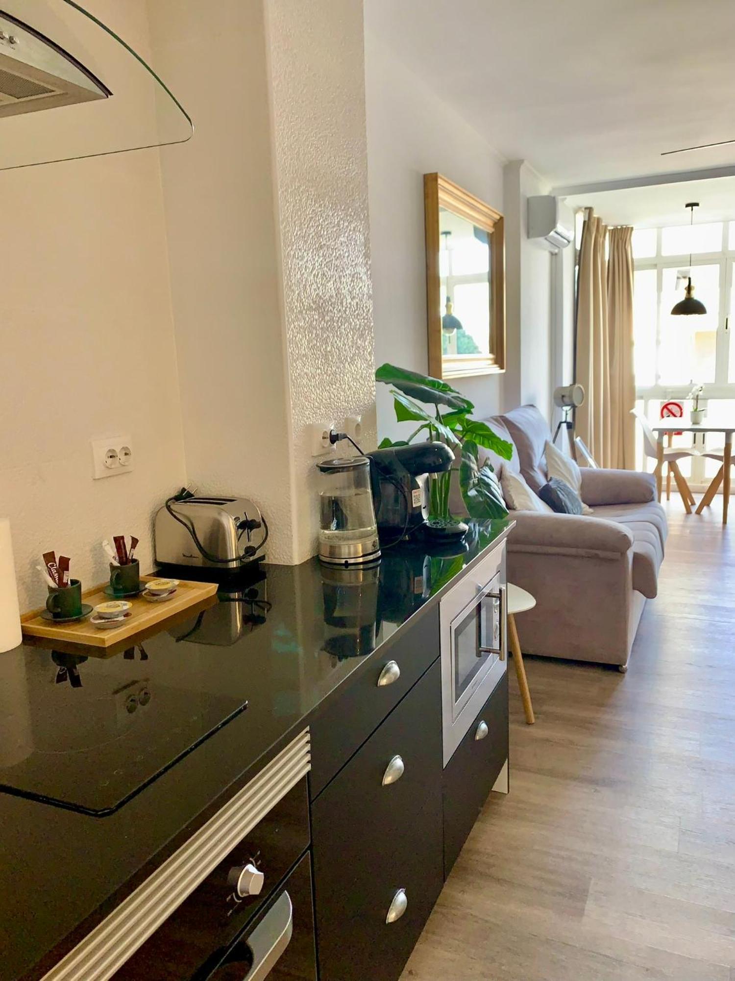 Ar Apartments - Central And Cozy Apartment In Benalmádena Eksteriør bilde