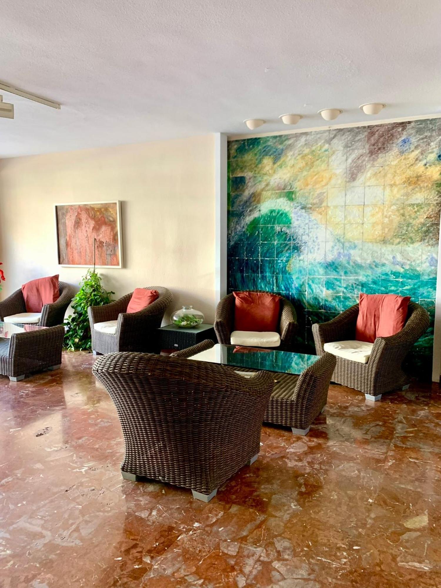 Ar Apartments - Central And Cozy Apartment In Benalmádena Eksteriør bilde