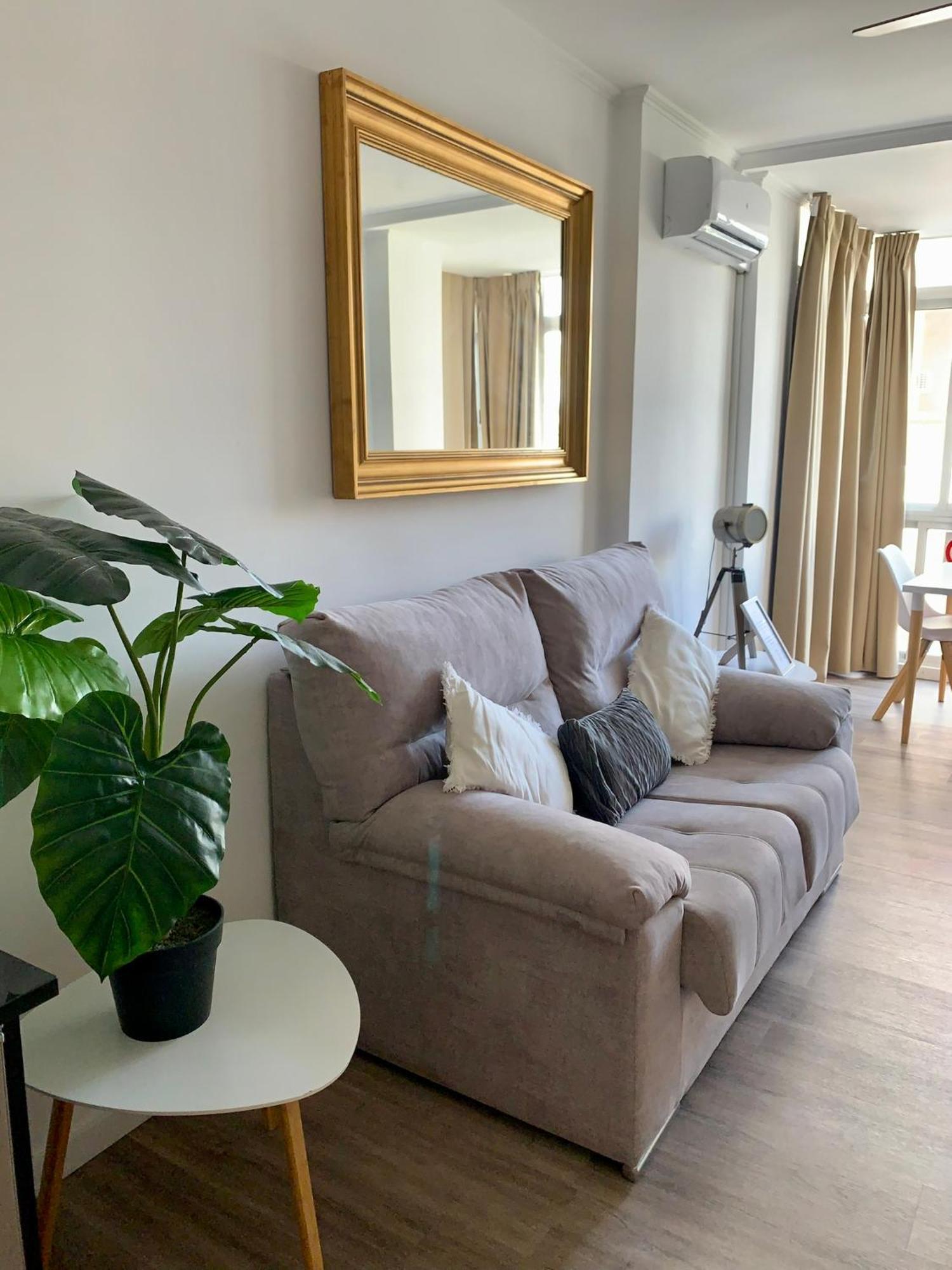 Ar Apartments - Central And Cozy Apartment In Benalmádena Eksteriør bilde