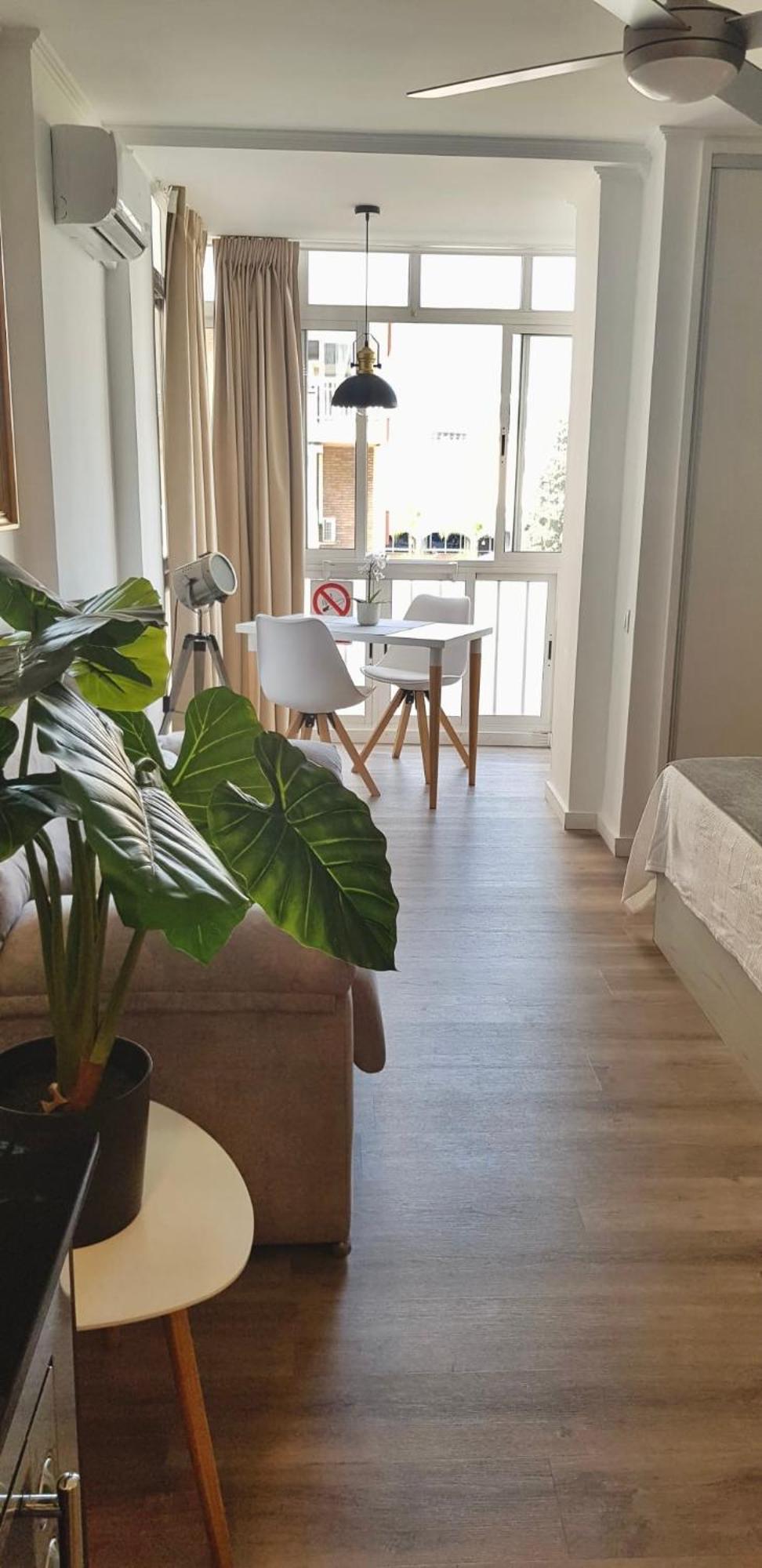 Ar Apartments - Central And Cozy Apartment In Benalmádena Eksteriør bilde